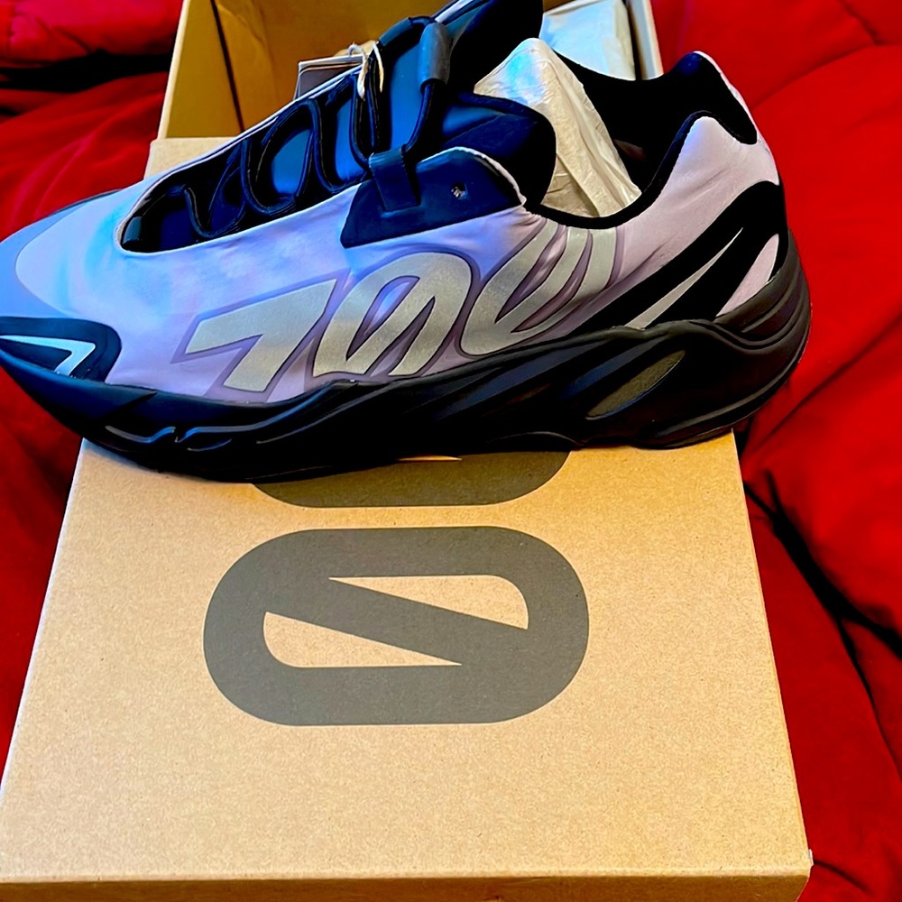 Yeezy 700 Boost